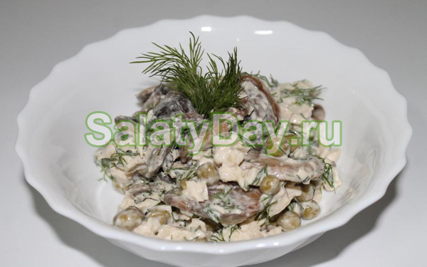 Вкусный салат с курицей &laquo;Майский&raquo;