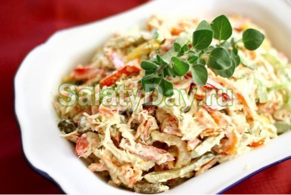 Салат с куриной грудкой