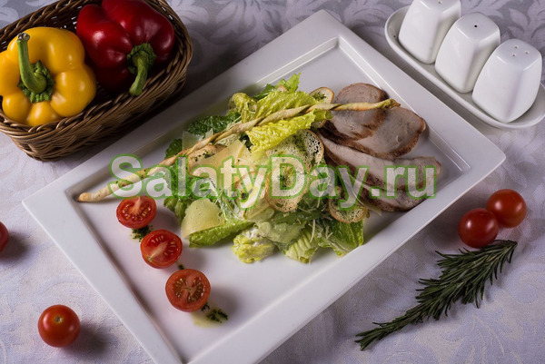 Цезарь с курицей в лаваше