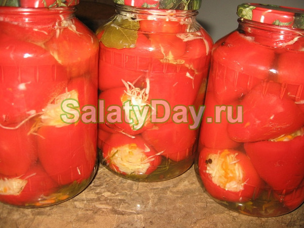 Салат из свежей капусты в перцах на зиму