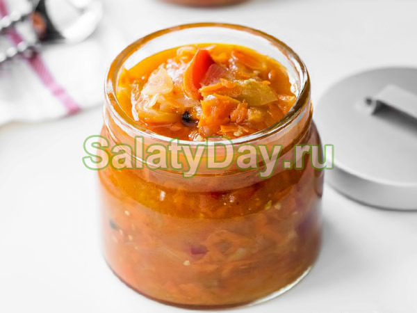 Сытный салат с зелеными томатами