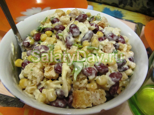 Диетический салат с куриной печенью