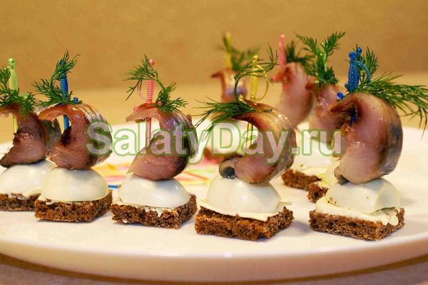 Закусочные &ldquo;Кораблики&rdquo; из селёдки