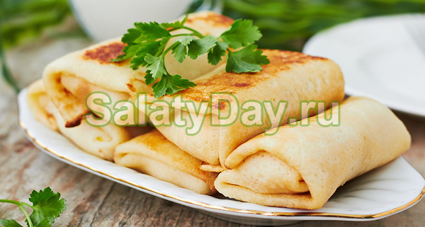 Блины с мясом со сливочным соусом бешамель