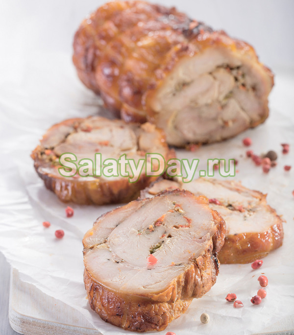 Рулет куриный с грецкими орехами
