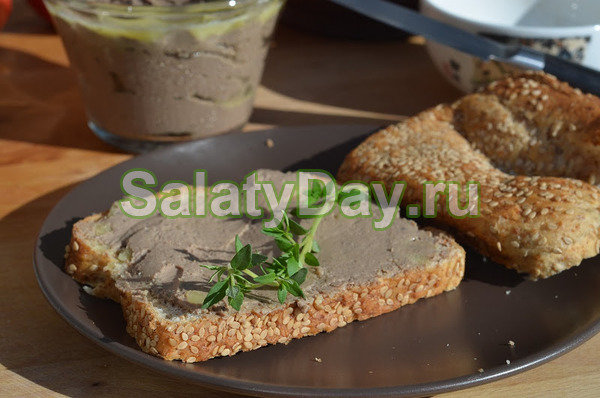 Пряный паштет из куриной печени