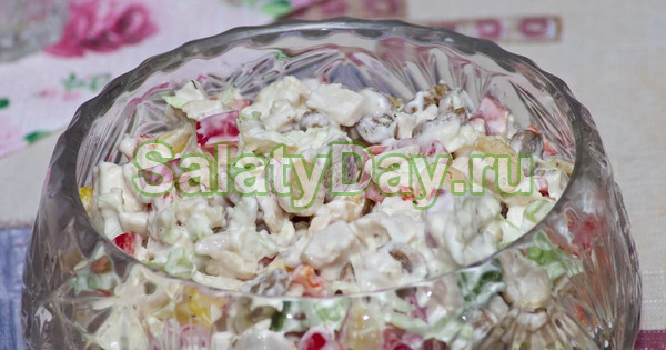 Салат «Стрелы Амура» с креветками и кальмаром