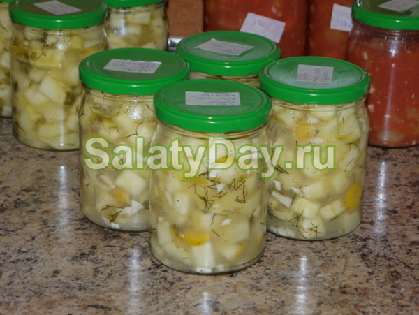 Салат из кабачков "Под грибы"