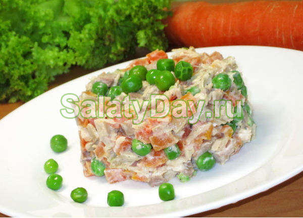 Салат с горошком