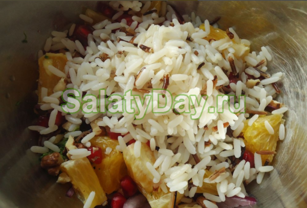 Рисовый салат с куриной грудкой и цитрусом