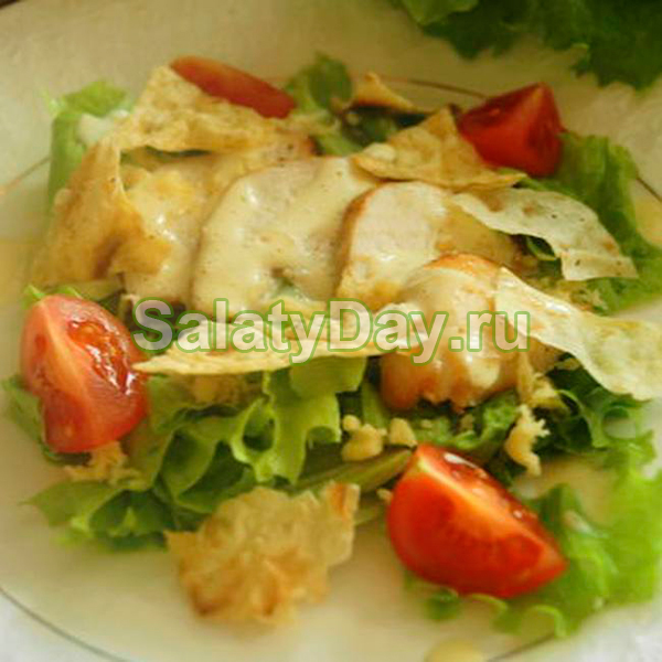 Салат Цезарь с курицей и лавашом