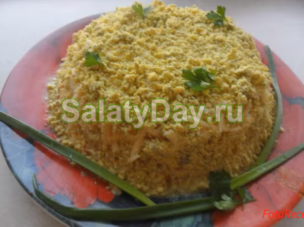  Салат "Мимоза" с  рыбными консервами