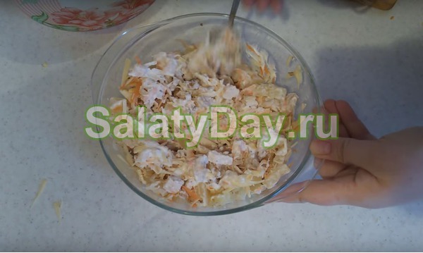 Салат куриный с ананасами