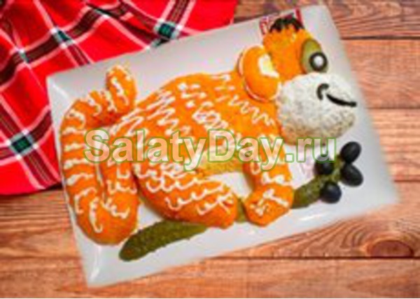 Салат «Обезьянка» с рисом и курицей