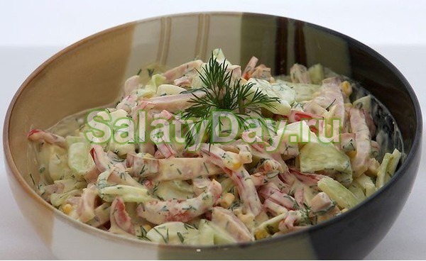 Простой салат на Новый год с яйцом и ветчиной