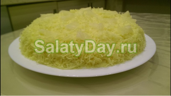 Салат по деревенски с курицей