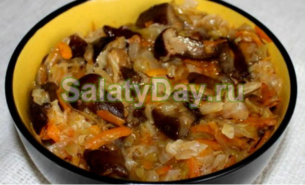 Салат из капусты и грибов