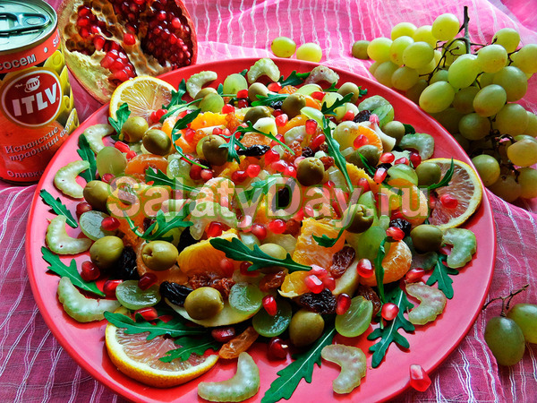 Закуска из оливок с фруктами – Весенняя