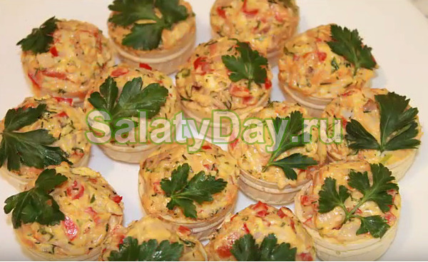 Тарталетки с копченой курицей