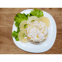 Салат из курицы с сыром и яйцом