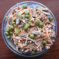 Салат с копченой курицей и корейской морковью