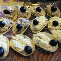 Закуска на чипсах