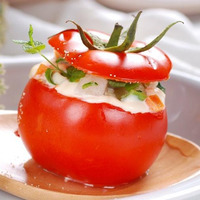 Помидоры фаршированные сыром и чесноком
