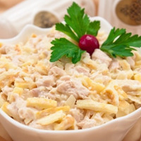 Салат нежность с курицей